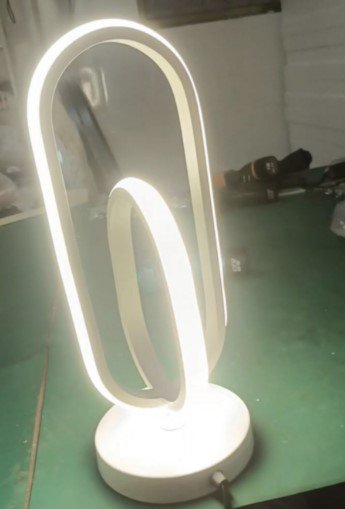 Лампа светодиодная настольная  белая с позолотой D368876-85